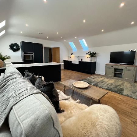 The Hayloft Apartment Sudbrooke Bagian luar foto